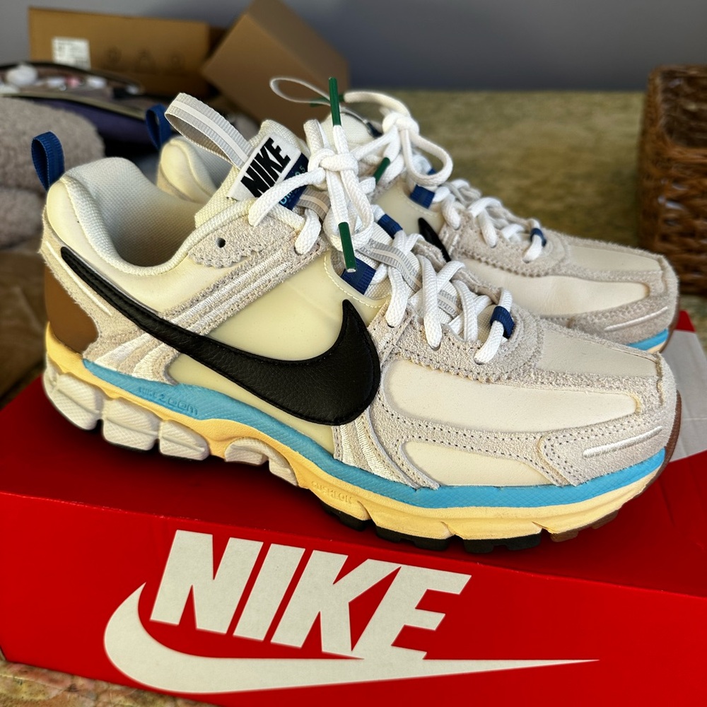 Nike Zoom Vomero 5 Designed by Japan (Women’s)